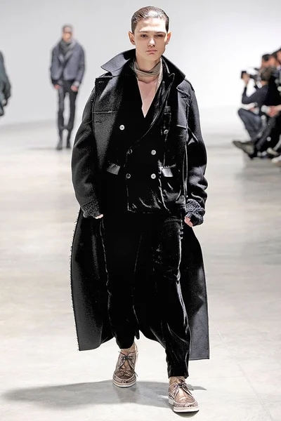 Look 14